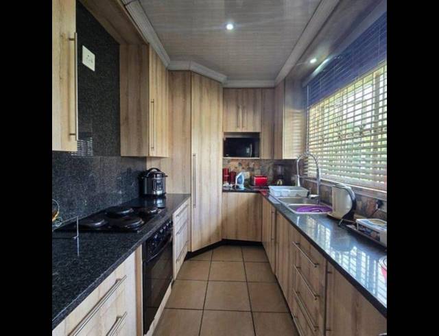 3 BEDROOM HOUSE FOR SALE IN BRACKENDOWNS